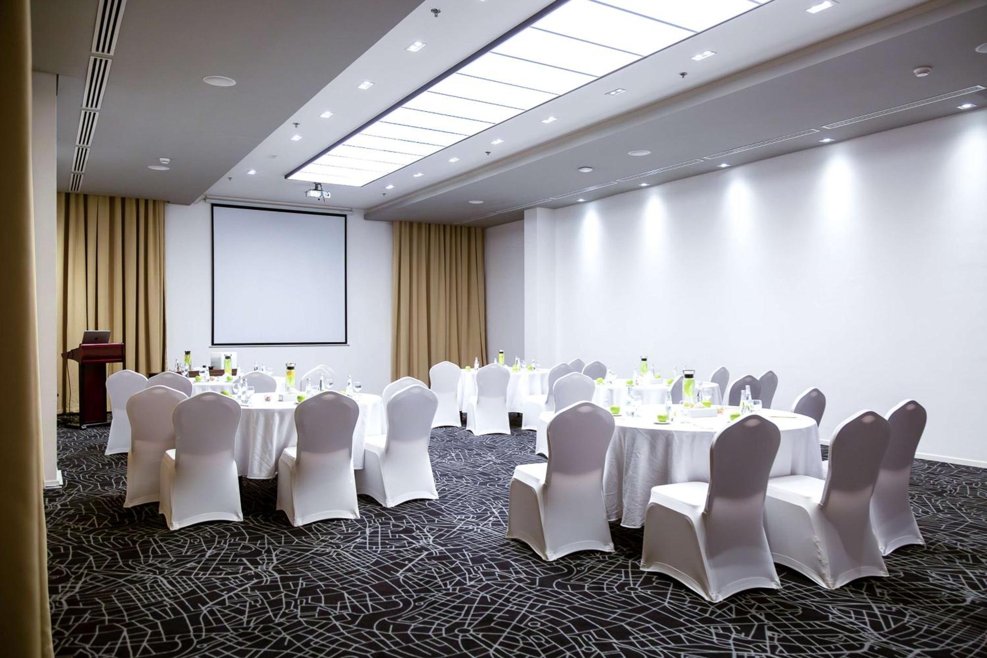 Radisson Hotel & Apartments Dammam Industrial City Exterior photo